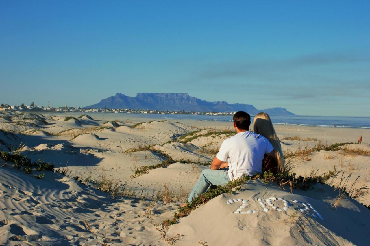 14 Penguin Place, Melkbosstrand Esterno foto